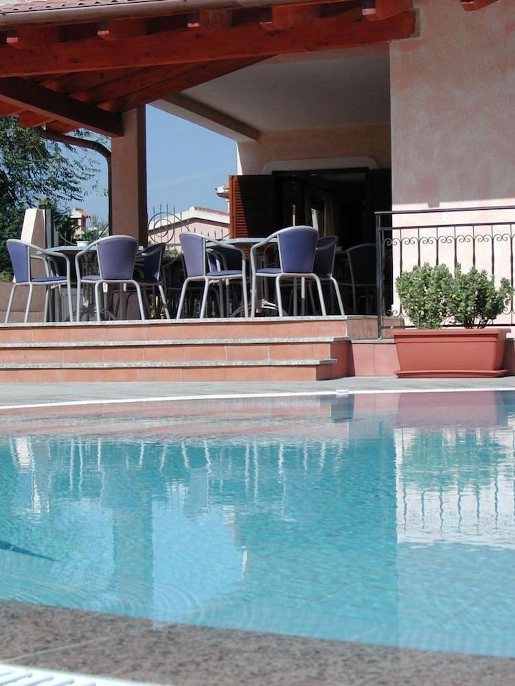 Hotel Le Rose San Teodoro (Sardinia)
