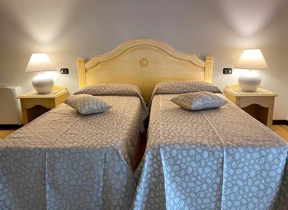 Le Rose 4* San Teodoro (Sardinia)