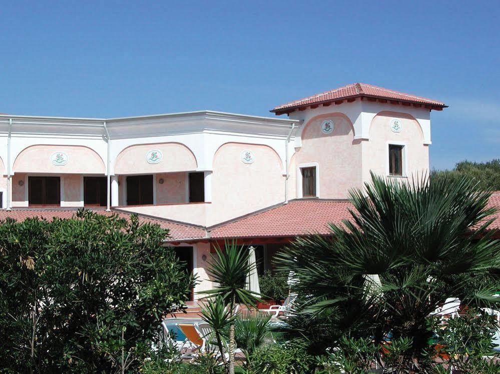 Le Rose Hotel